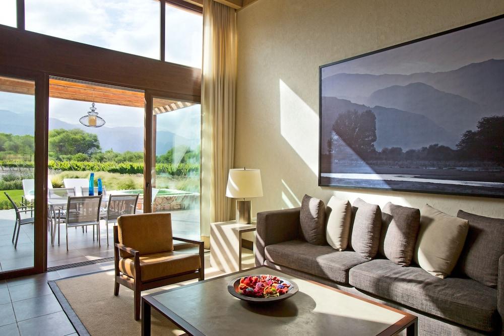 Grace Cafayate Hotel Luaran gambar Living room at the Hotel